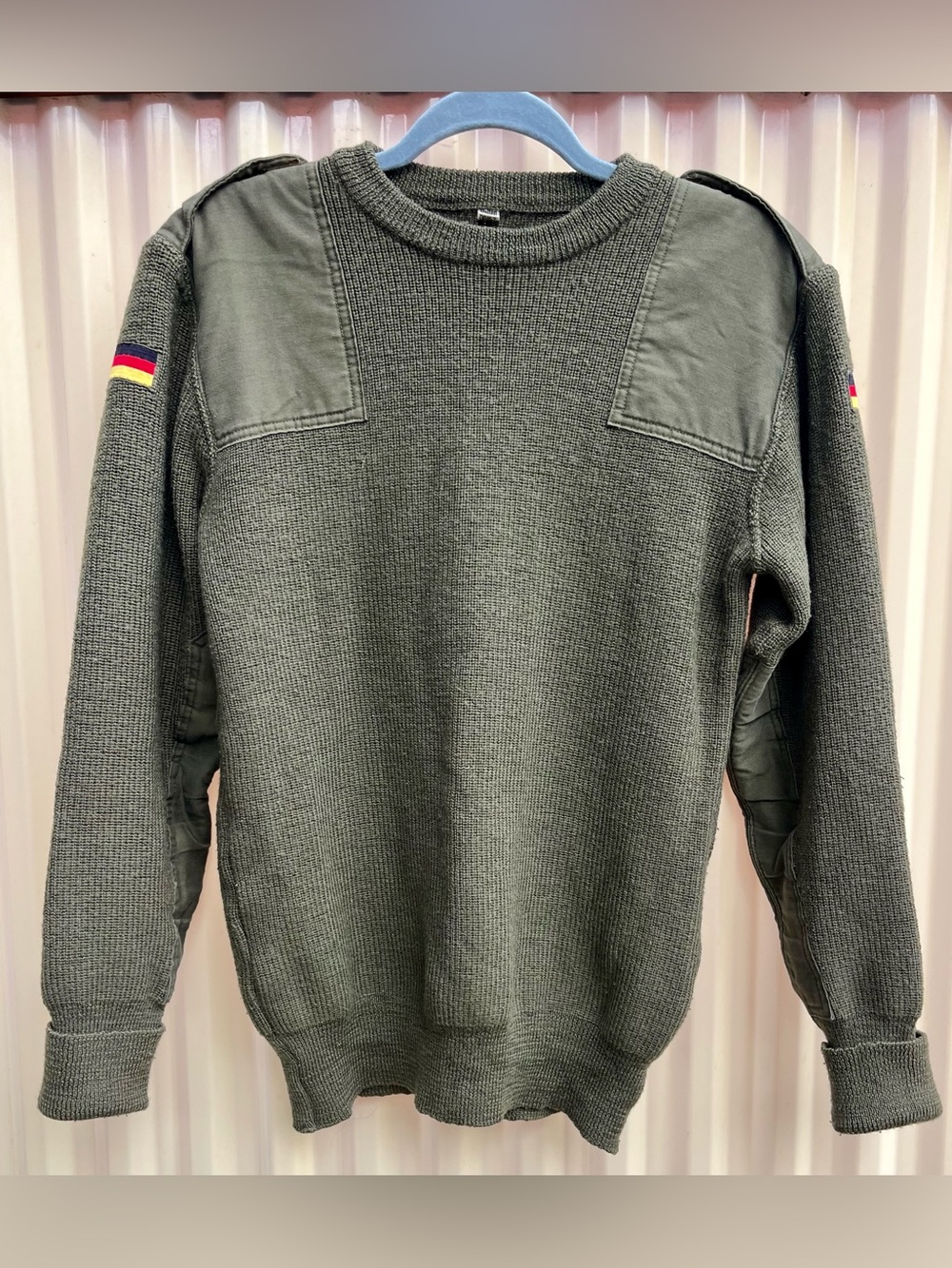 Vintage Sweater Olive Green - Sz 46 Large